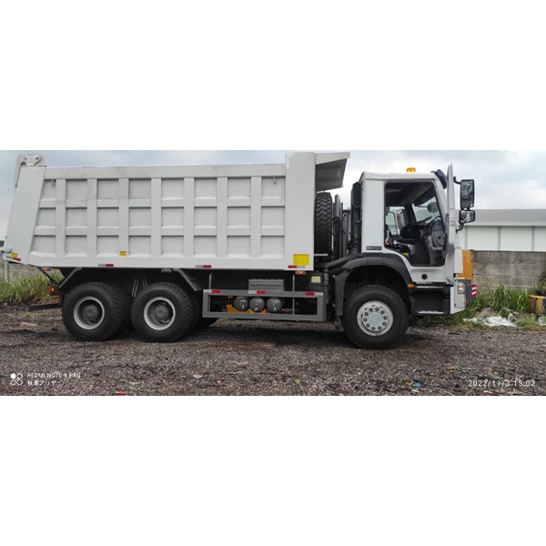 SINOTRUK HOWO Dump Truck 6x4 400 HP